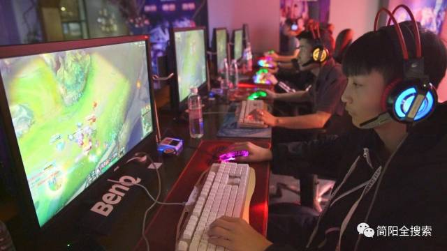 薛飞与张本 薛飞与张本