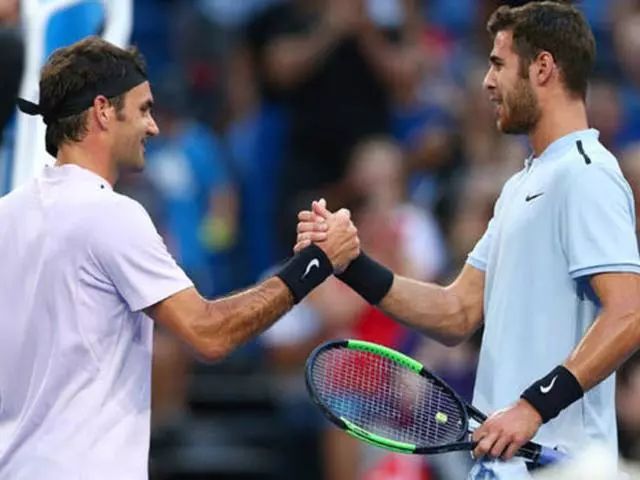 她展示出超 她展示出超