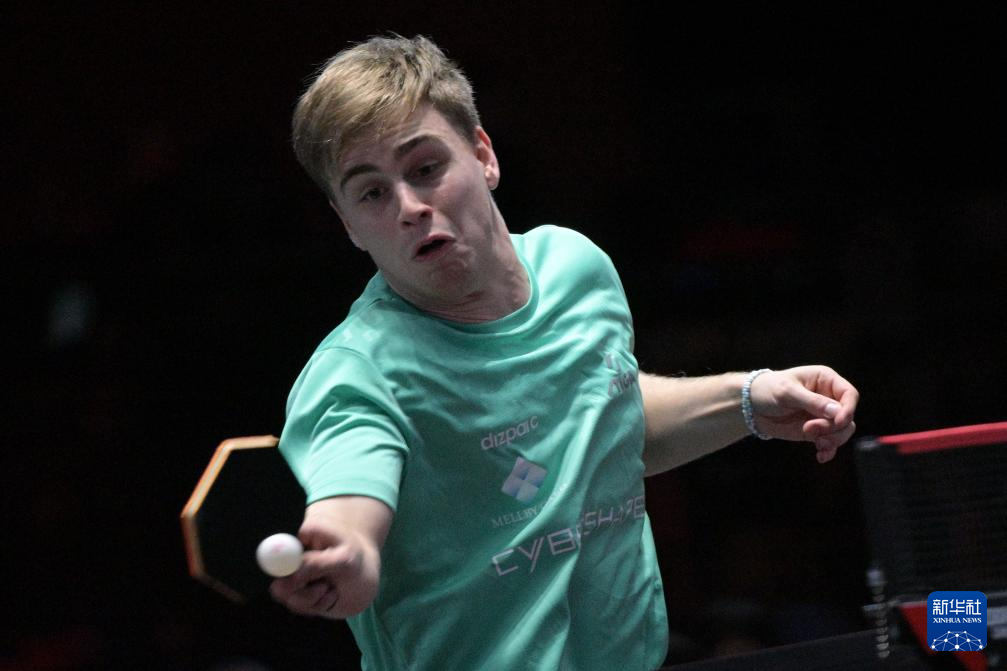 而频繁失误 而频繁失误