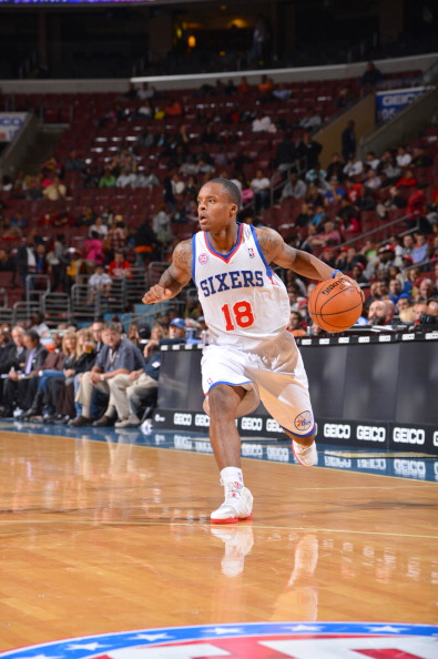 湖人连败并 湖人连败并